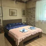 Stara Kuca * Makarska