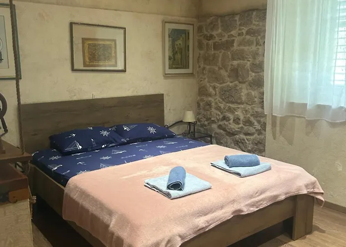 Stara Kuca * מאקרסקה